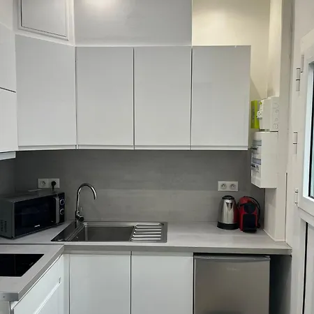 Appartement Parisian Retreat In Batignolles